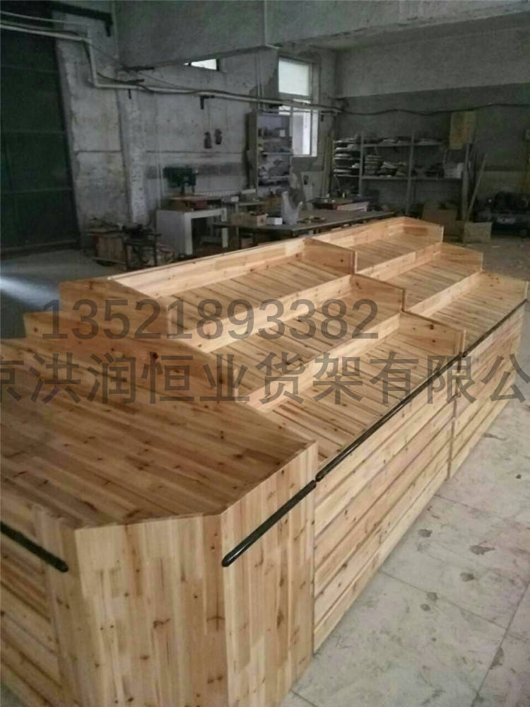 木質(zhì)展柜
