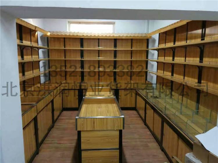 木質(zhì)展柜