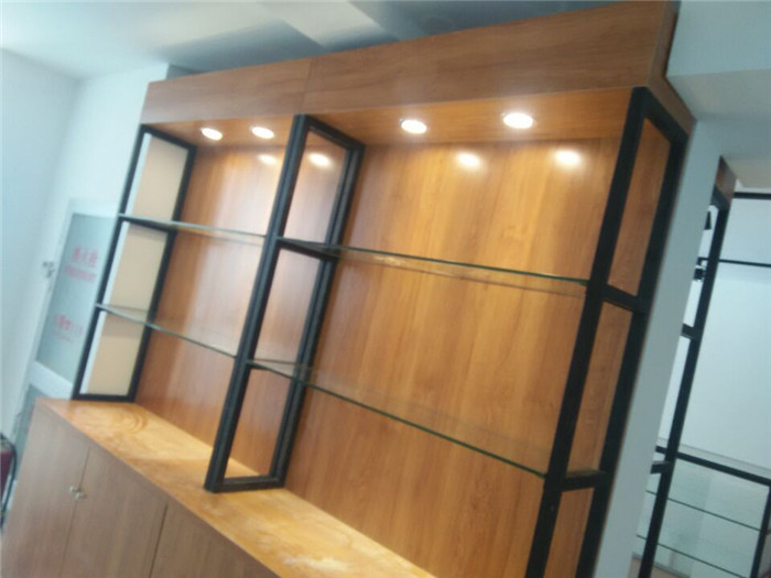 木質(zhì)展柜